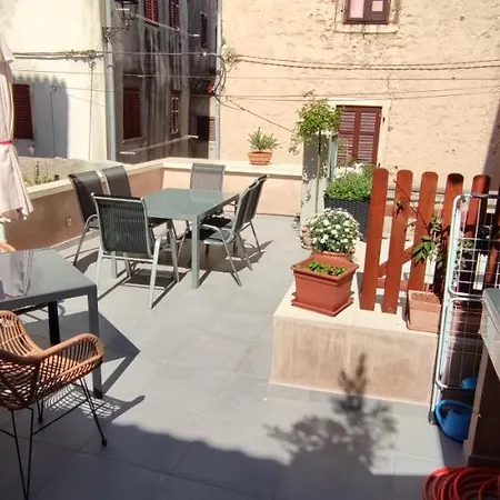 Apartment Luxury - Old Soul With A New Heart