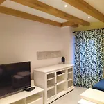 Luxury - Old Soul With A New Heart Apartment Cres
