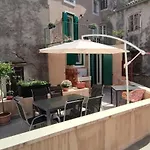 Luxury - Old Soul With A New Heart Apartment Cres