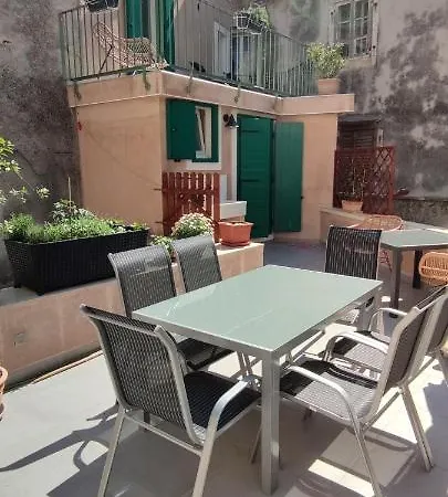 Apartment Luxury - Old Soul With A New Heart